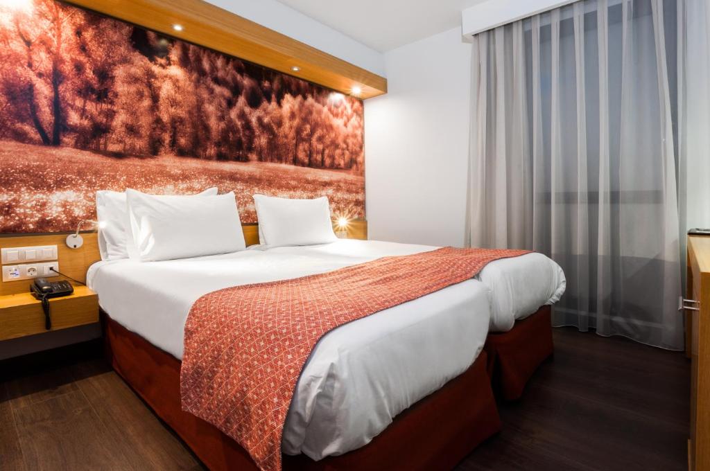 Familiar Plus para 5 personas Hotel VM Príncep ba&ntilde;o